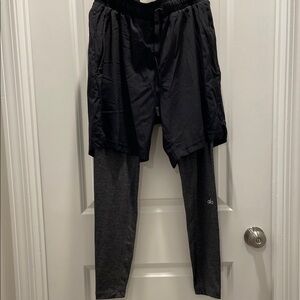 ALO Yoga Black and Gray Skorts for Active Wear